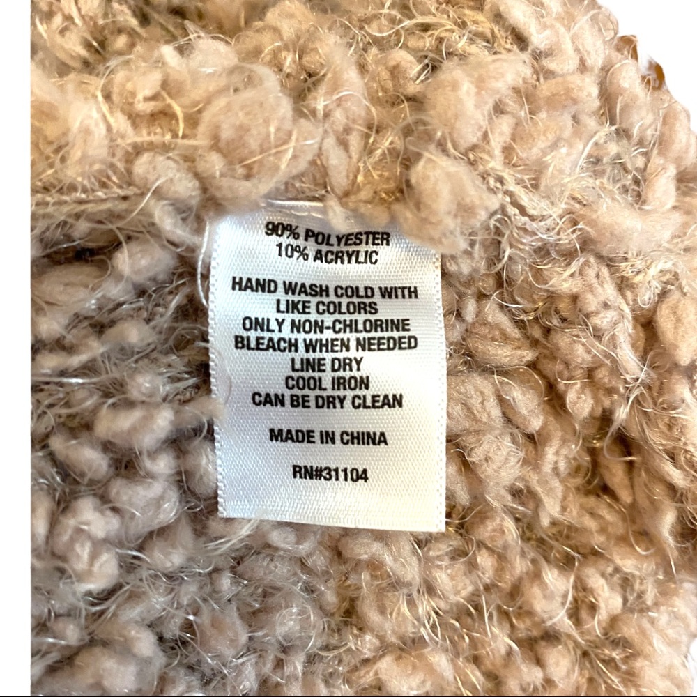 New directions fur vest w/pockets taupe size medium - Picture 4 of 4